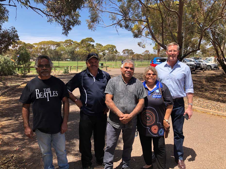 Dan van Holst Pellekaan MP with Glenise Coulthard Manager, Aboriginal Health, Country Health SA Local Health Network (CHSALHN) and other family and community members who greatly assisted on the day